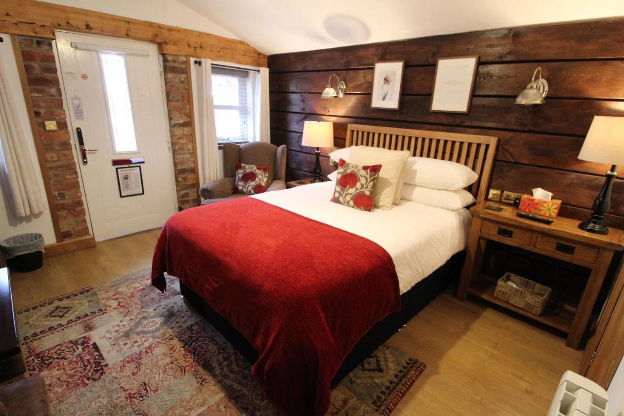 Boutique Garden Lodge @ The Larches Wolverhampton Kültér fotó